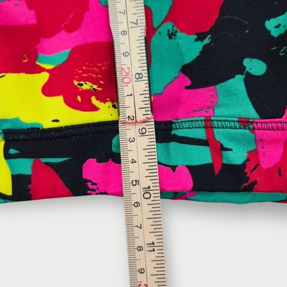 Strong by Zumba Sports Bra Size Medium Red Racer Back Dance Top Support Compress - Picture 12 of 12